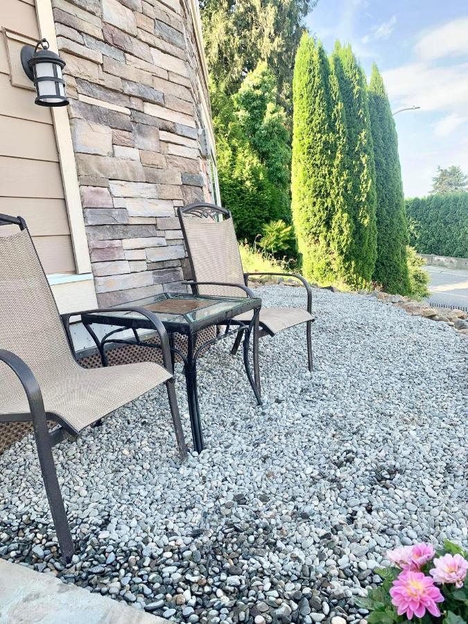 Mountain Retreat 3 Bedroom Garden House Near Heritage Park, Coliseum , Hwy 1, Fishing, Cultus Lake Чилиуак Екстериор снимка